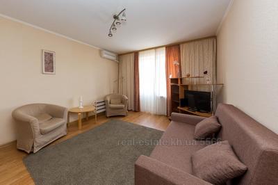 Rent an apartment, Hotel type (small family), Rozi-Lyuksemburg-pl, Kharkiv, id 130139