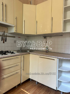 Rent an apartment, Stalinka, Pervogo-Maya-pl, 1, Kharkiv, id 139108