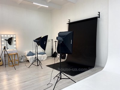 Зняти %profile%, Окрема будівля, Євгена Сверстюка (Раскової) вул., Київ, id 54704