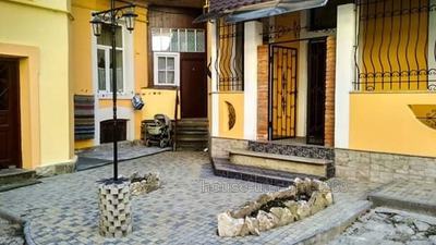 Зняти квартиру, Будівля старого Львова, Лисенка М. вул., Львів, id 25426