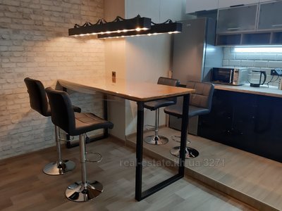 Rent an apartment, Stalinka, Yaroslava-Mudrogo-vulitsya, 33/35, Kharkiv, id 135363