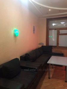 Rent an apartment, Stalinka, Konstytutsiyi-Square, Kharkiv, id 125558